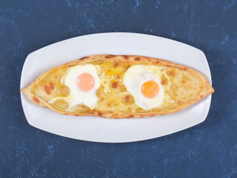 Açık Yağlı Yumurtalı Pide